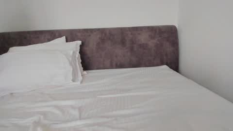 hey im anna online show from January 13, 12:45 pm