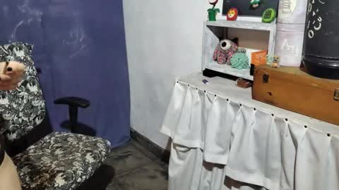 Snapshot of little_savage chatting on October 18, 2:14 am little_savage online show from October 18, 2:14 am