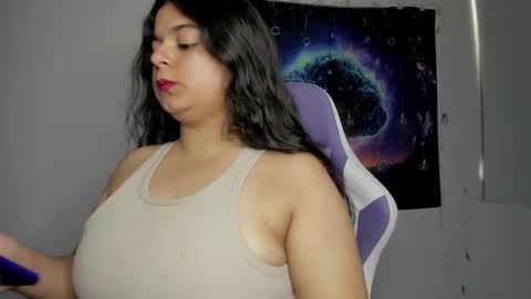 Snapshot of little_shaara chatting on January 31, 9:37 pm Shaara online show from January 31, 9:37 pm