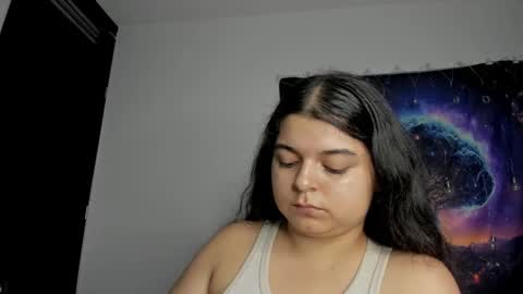 Snapshot of little_shaara chatting on February 12, 1:41 am Shaara online show from February 12, 1:41 am