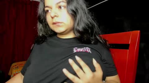 Snapshot of little_shaara chatting on February 23, 11:25 pm Shaara online show from February 23, 11:25 pm