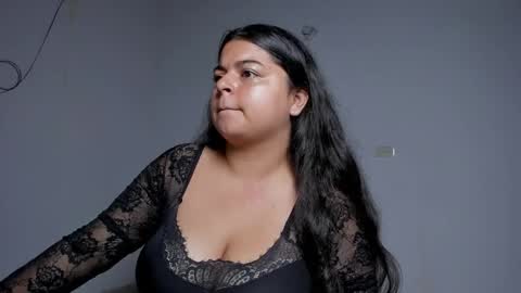 Snapshot of little_shaara chatting on September 27, 8:52 am Shaara online show from September 27, 8:52 am