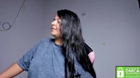 Snapshot of little_shaara chatting on October 21, 8:20 pm Shaara online show from October 21, 8:20 pm