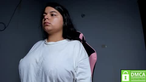 Snapshot of little_shaara chatting on October 29, 8:27 am Shaara online show from October 29, 8:27 am