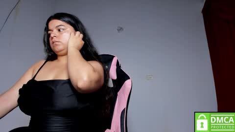 Snapshot of little_shaara chatting on November 23, 11:21 am Shaara online show from November 23, 11:21 am