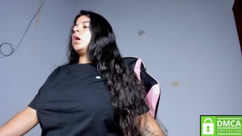 Snapshot of little_shaara chatting on November 26, 8:48 am Shaara online show from November 26, 8:48 am