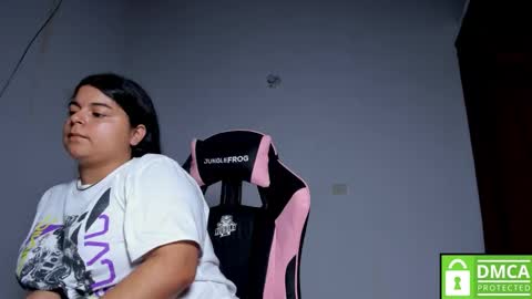 Snapshot of little_shaara chatting on November 28, 10:18 am Shaara online show from November 28, 10:18 am