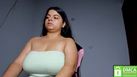 Snapshot of little_shaara chatting on November 29, 10:29 am Shaara online show from November 29, 10:29 am