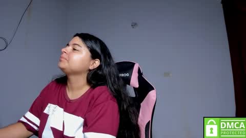 Snapshot of little_shaara chatting on December 3, 9:40 am Shaara online show from December 3, 9:40 am