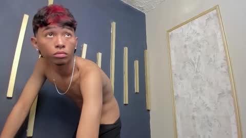 Snapshot of little_twink19x chatting on February 19, 8:27 pm JESSAR online show from February 19, 8:27 pm