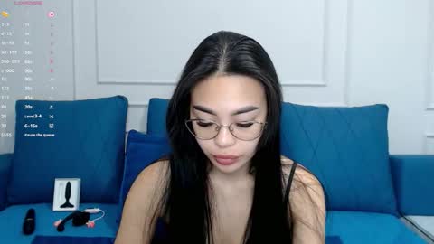 Kwan online show from December 21, 9:27 am