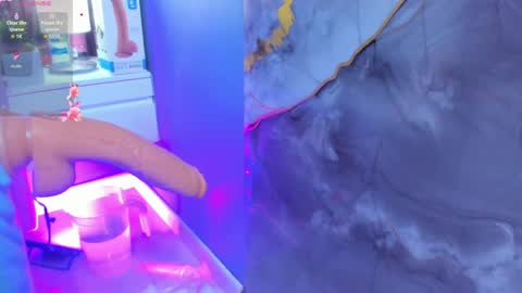 little_valentinaa online show from April 9, 11:26 am