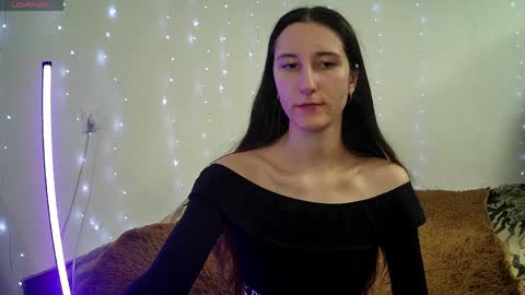 LittleAhWitch online show from April 1, 2:03 pm