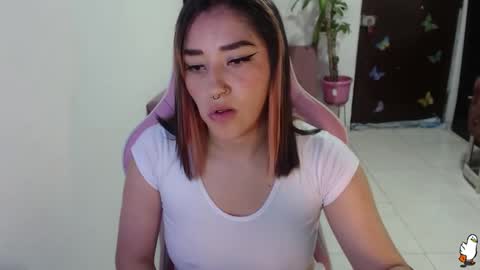 Snapshot of littleangelx_m chatting on October 24, 11:56 pm Daniela online show from October 24, 11:56 pm