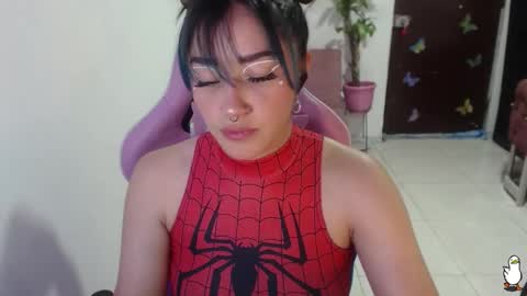 Snapshot of littleangelx_m chatting on October 28, 9:28 pm Daniela online show from October 28, 9:28 pm