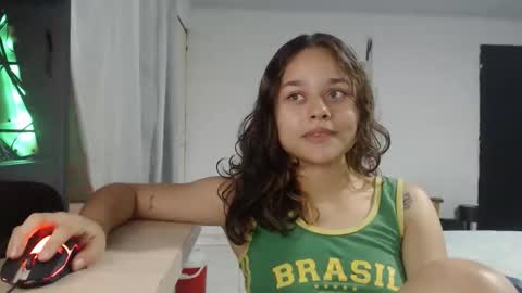 littlecheerry69 online show from April 15, 2:57 pm