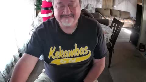 Snapshot of littled83057 chatting on December 6, 9:46 pm Littled83057 online show from December 6, 9:46 pm