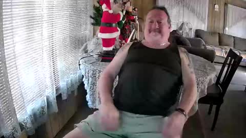 Snapshot of littled83057 chatting on December 19, 9:06 pm Littled83057 online show from December 19, 9:06 pm