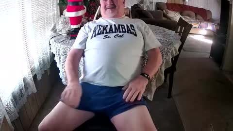 Snapshot of littled83057 chatting on December 26, 10:09 pm Littled83057 online show from December 26, 10:09 pm