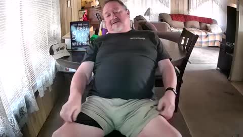 Snapshot of littled83057 chatting on January 24, 8:00 pm Littled83057 online show from January 24, 8:00 pm