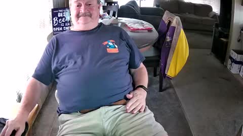 Snapshot of littled83057 chatting on September 17, 7:48 pm Littled83057 online show from September 17, 7:48 pm