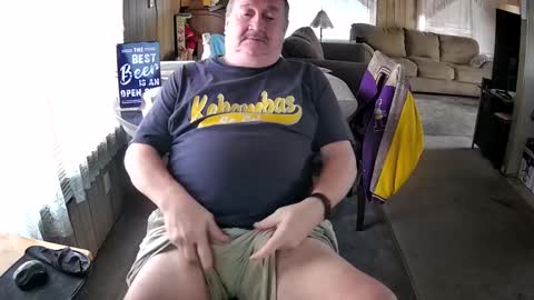 Snapshot of littled83057 chatting on September 22, 7:16 pm Littled83057 online show from September 22, 7:16 pm