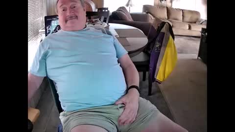 Snapshot of littled83057 chatting on October 16, 6:09 pm Littled83057 online show from October 16, 6:09 pm