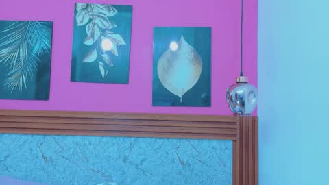 Emily  online show from April 4, 12:46 pm