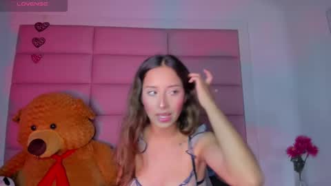 littlee_emma_ online show from January 8, 3:19 am