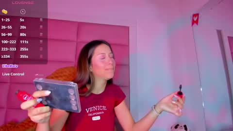 littlee_emma_ online show from February 22, 3:23 am