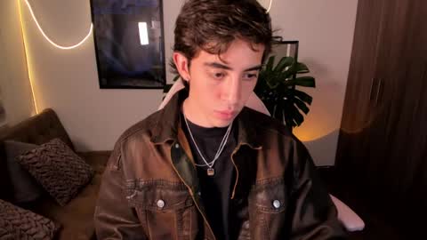 Snapshot of littleferxxo chatting on January 1, 3:02 am Ferxxo online show from January 1, 3:02 am