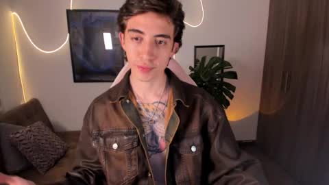 Snapshot of littleferxxo chatting on January 1, 6:05 am Ferxxo online show from January 1, 6:05 am