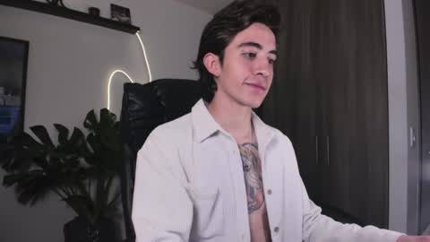 Snapshot of littleferxxo chatting on January 7, 10:22 am Ferxxo online show from January 7, 10:22 am