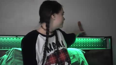 Jessie online show from September 29, 6:51 am