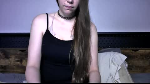 Snapshot of littlejessielov chatting on April 25, 2:25 am Jessie online show from April 25, 2:25 am
