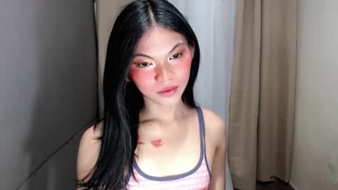 Snapshot of littlelace_ chatting on March 2, 9:38 am littlelace_ online show from March 2, 9:38 am