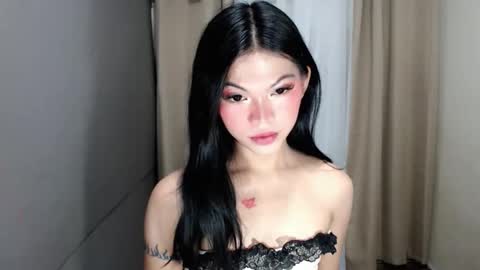 littlelace_ online show from March 12, 10:38 pm