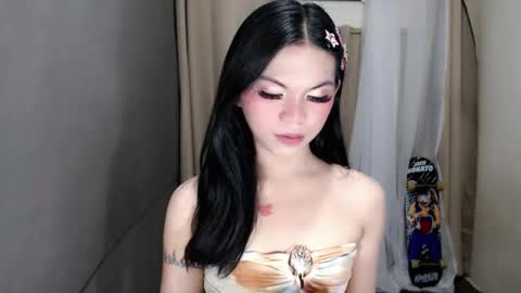 Snapshot of littlelace_ chatting on April 22, 10:44 pm littlelace_ online show from April 22, 10:44 pm