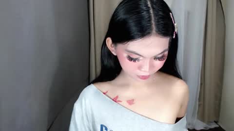 Snapshot of littlelace_ chatting on May 15, 11:01 pm littlelace_ online show from May 15, 11:01 pm