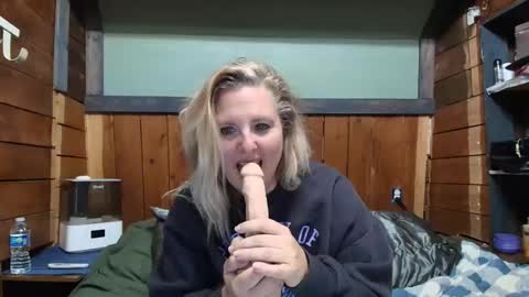 lisanixs online show from March 17, 8:23 pm