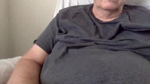 Snapshot of littlemaff chatting on November 13, 8:52 pm Maff online show from November 13, 8:52 pm