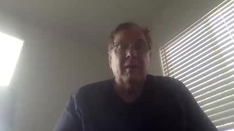 Snapshot of littlemaff chatting on May 4, 8:16 pm Maff online show from May 4, 8:16 pm