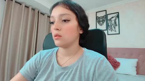 Sarahs Room online show from May 22, 1:57 am