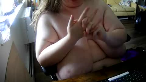 Loryn online show from June 18, 11:31 pm