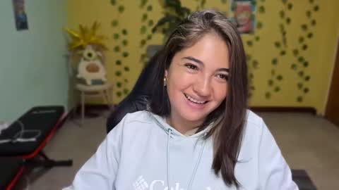 Mia  Wednesday to Sunday 730 am to 1030 am Colombian Hour D online show from February 20, 6:26 am