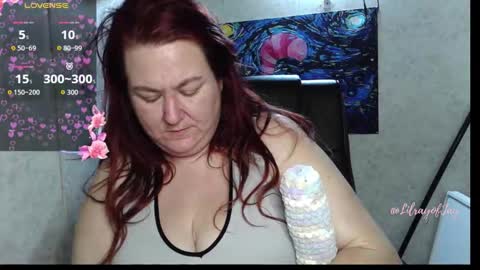 Snapshot of littlerayofjay chatting on December 4, 5:39 am Jay online show from December 4, 5:39 am