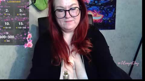 Snapshot of littlerayofjay chatting on December 18, 4:40 am Jay online show from December 18, 4:40 am