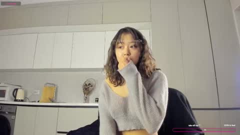 Ayumi or Yumi online show from October 6, 12:30 am