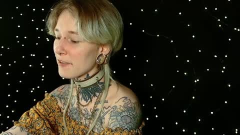 Snapshot of littlespacemouse chatting on December 19, 8:44 pm Niki free tg channel with some photos gifs and info about streams online show from December 19, 8:44 pm