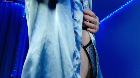 Snapshot of littlespacemouse chatting on January 7, 12:45 am Niki free tg channel with some photos gifs and info about streams online show from January 7, 12:45 am